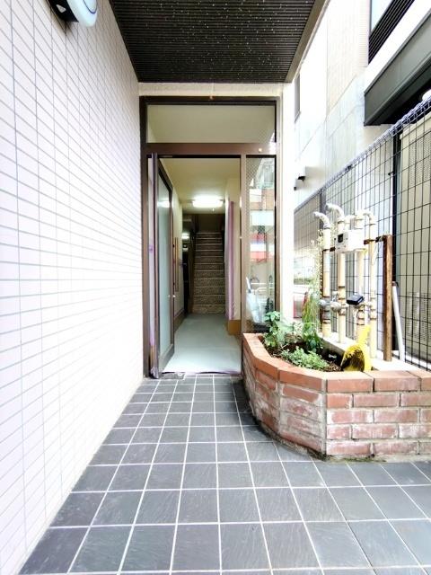 ファミール北沢 エントランス