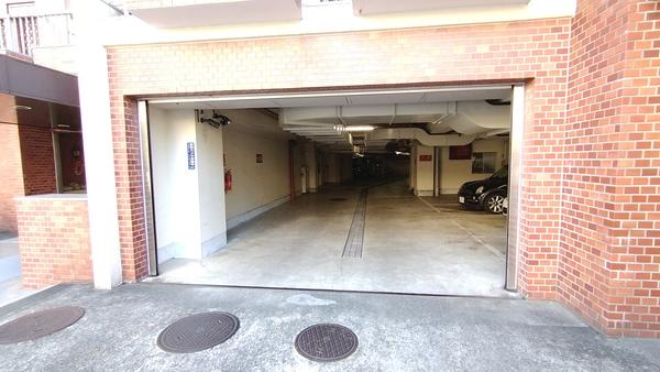 サンビューハイツ渋谷 駐車場