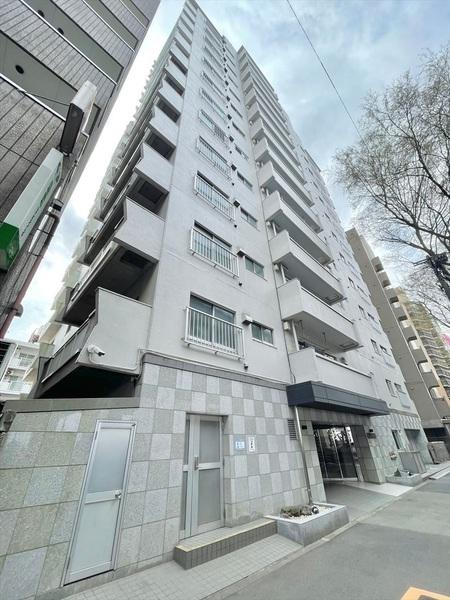 マンション第２明大前 外観
