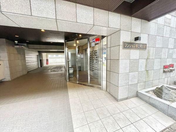 マンション第２明大前 エントランス