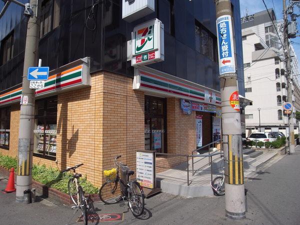 セブンイレブン大阪南堀江1丁目店：68m