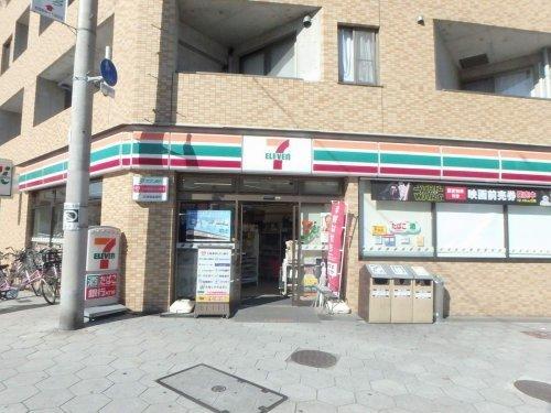 セブンイレブン大阪新町4丁目店：212m