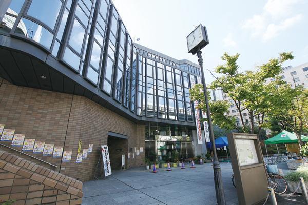 大阪市中央区役所：387m