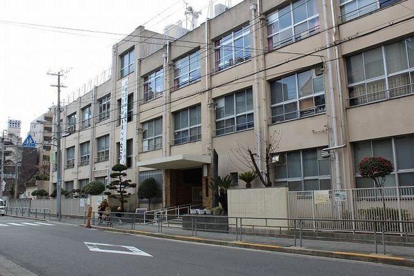 大阪市立堀江小学校：433m
