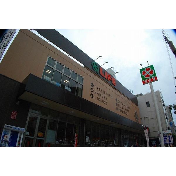 ライフ大国町店：144m