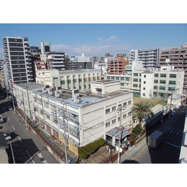 大阪市立堀江中学校：935m