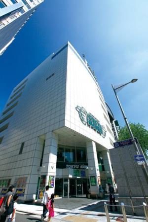 東急ハンズ心斎橋店：1087m