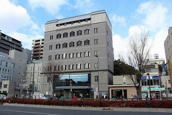 大阪市西区役所：833m