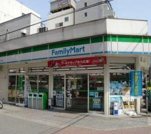 ファミリーマート恵美須西二丁目店：67m