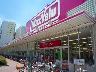 マックスバリュ難波湊町店：302m