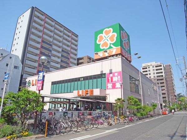 ライフ靱店：395m