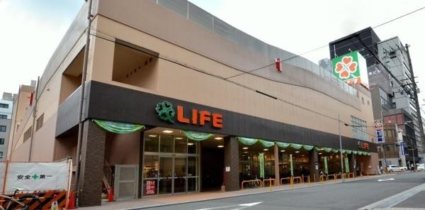 ライフ堺筋本町店：207m