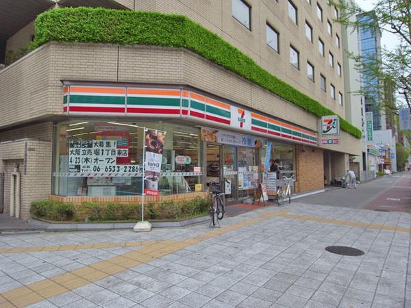 セブンイレブン大阪京町堀3丁目店：144m