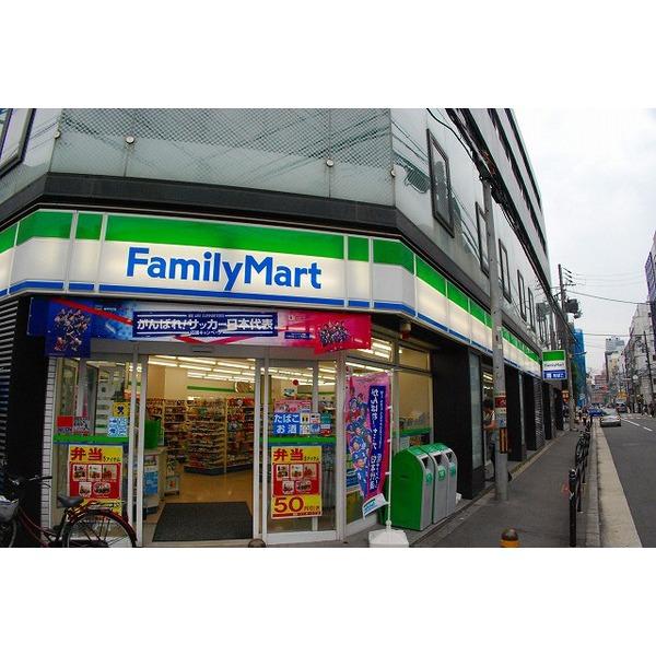 ファミリーマート京町堀三丁目店：161m
