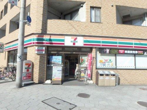 セブンイレブン大阪新町4丁目店：5m
