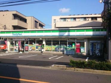 ファミリーマート桜川二丁目店：100m