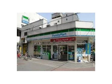 ファミリーマート浪速元町三丁目店：65m