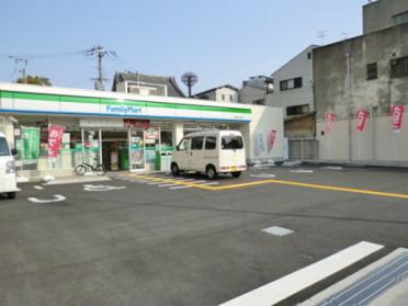 ファミリーマート本田みなと通店：204m