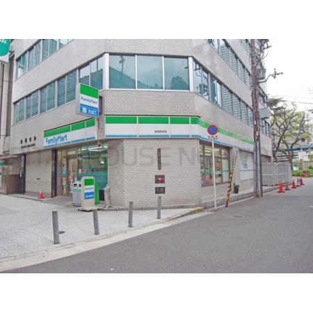 コンフォータブル阿波座 周辺環境写真1 ファミリーマート阿波座駅前店：97m