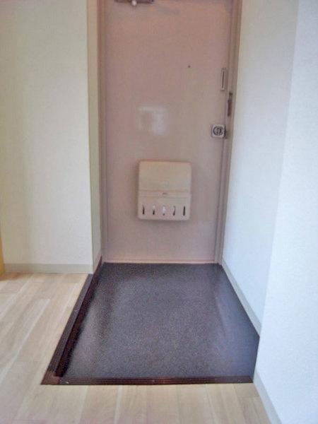 青風ハイツ（401） 玄関