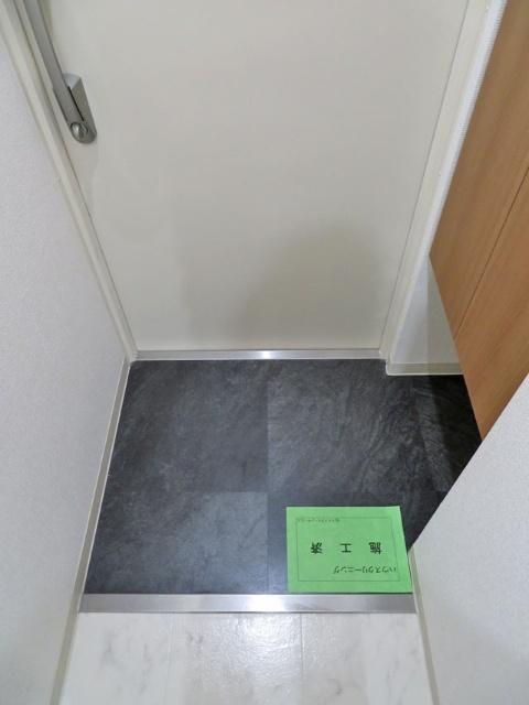ＲＯＳＡ元町（703） 玄関