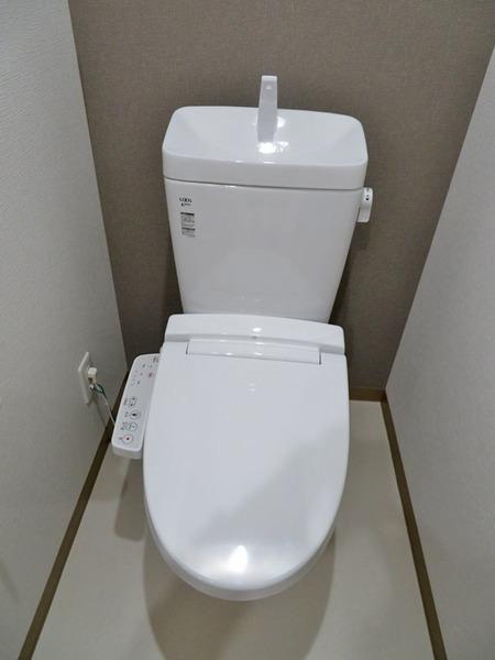 グランエクラ今宮戎（902） トイレ