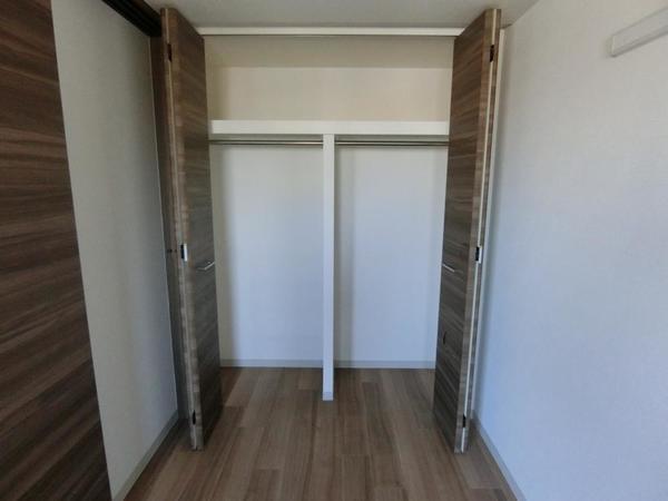 プレサンスＯＳＡＫＡＤＯＭＥＣＩＴＹワンダー（1202） 収納