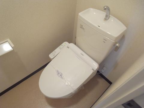 エスティメゾン南堀江（1103） トイレ