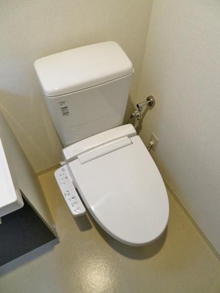 エステムコート難波Ⅳアトリ（901） トイレ