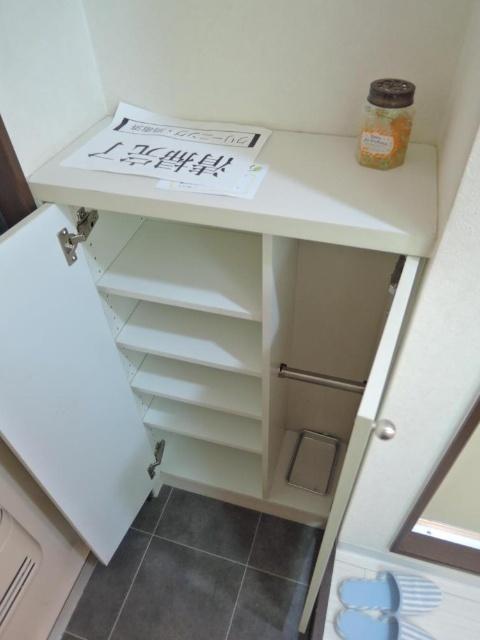 VERGERZENSHIN 玄関