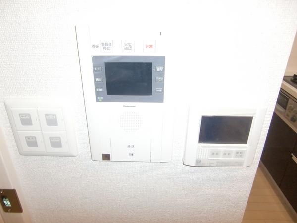 エステムプラザ難波ＷＥＳＴリバークロス（715） セキュリティ