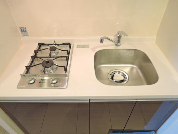 レジュールアッシュ難波ＬＵＸＥ（802） キッチン