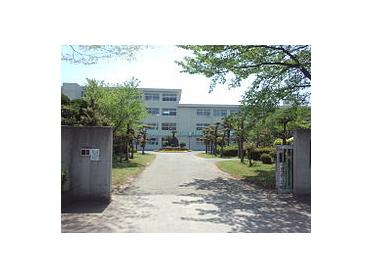 陵北小学校：529m