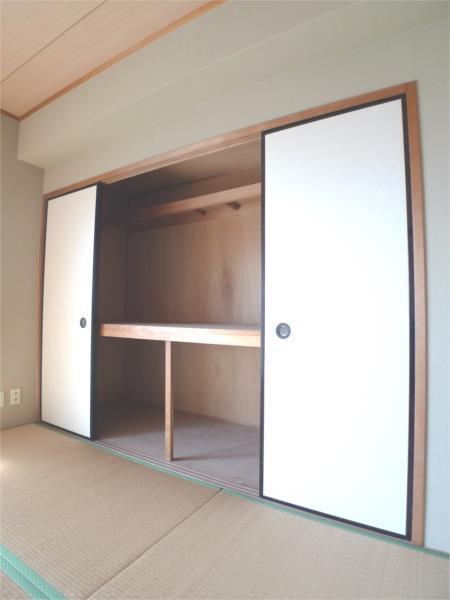 ロイヤルコーポ伊保 収納