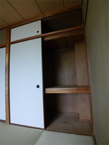 エクセレント宝殿3号棟 収納