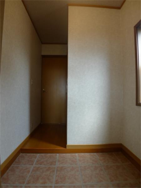 ミレニアムヴィレッジ 玄関