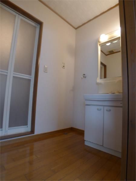 ミレニアムヴィレッジ 部屋画像