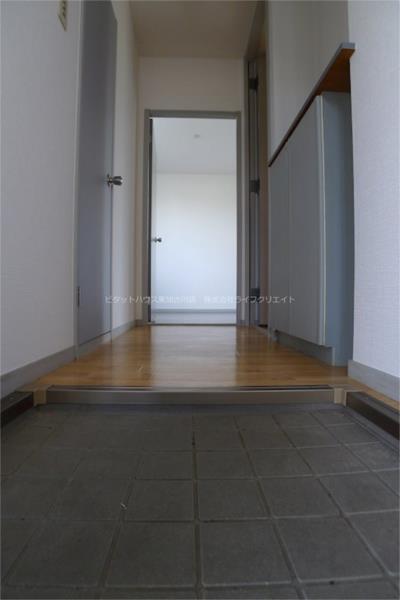 サンハイツ国岡 玄関