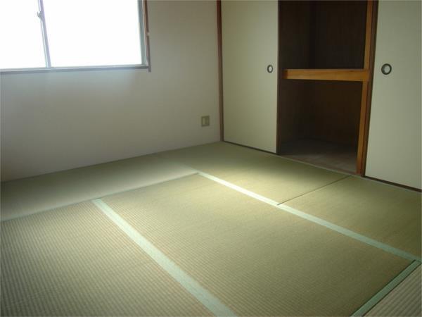 ロイヤルコーポ加古川 収納