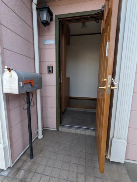 シャルダン 玄関