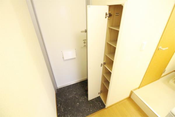 レオパレス明日香 玄関