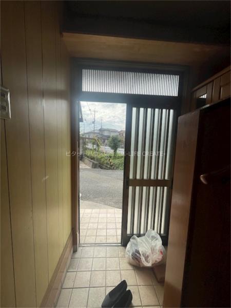 古大内貸家 玄関