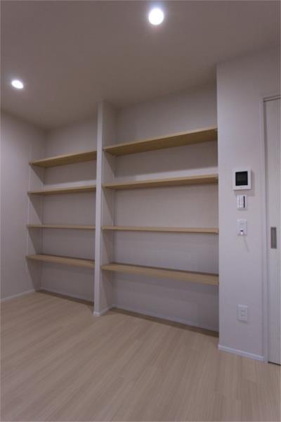 エクセレント宝殿２号棟 収納