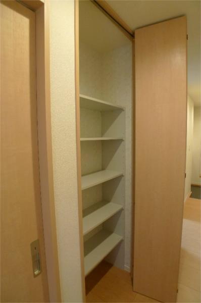 加古川市別府町新野辺アパート 収納