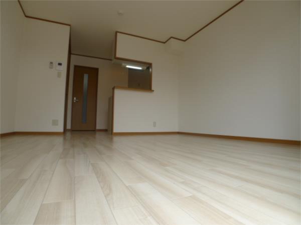 サンショワーII リビング