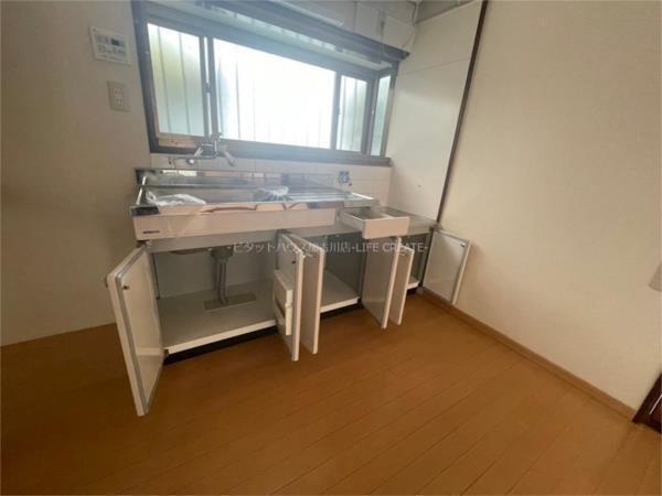 中島1丁目貸家 収納