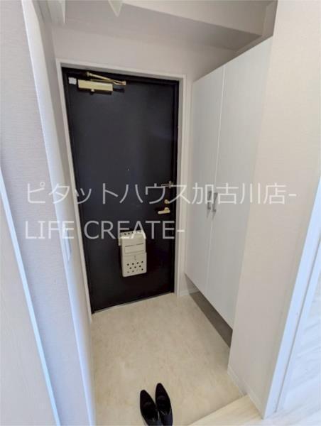 エクセレント宝殿２号棟 玄関