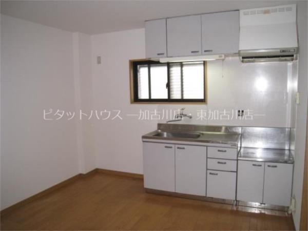 ロイヤルサハホリ 部屋画像