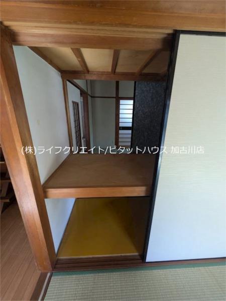 野口町坂井貸家 収納
