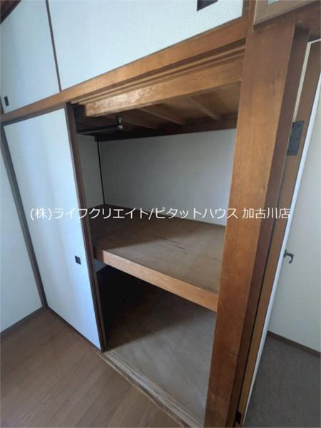 野口町野口貸家 収納